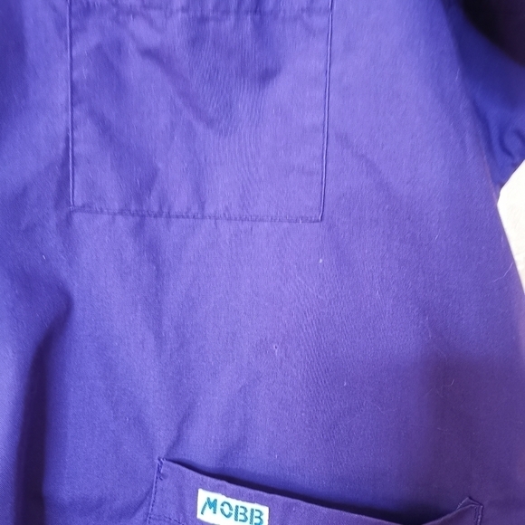 Scrubs top purple large or XL - Picture 4 of 8
